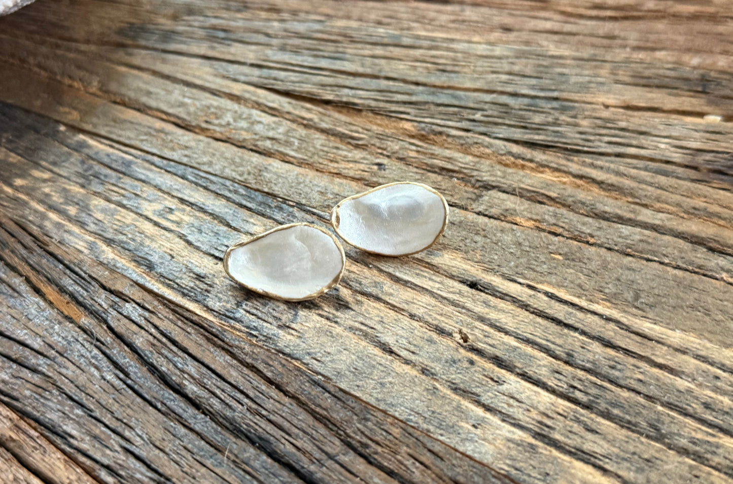 Mini Oyster Studs