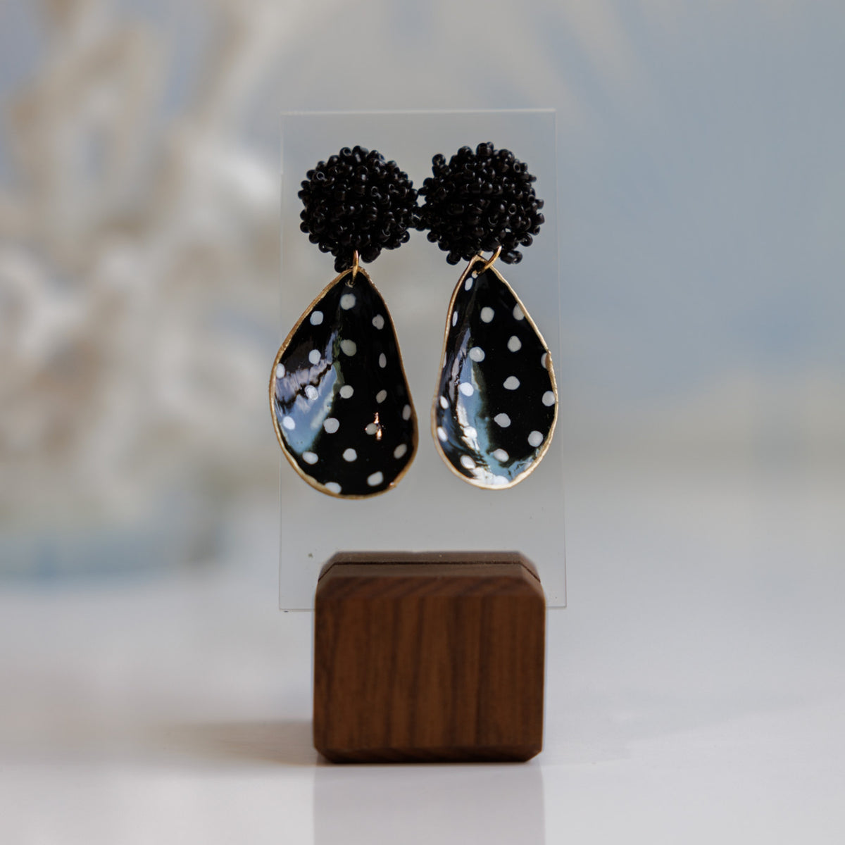 Black Dottie